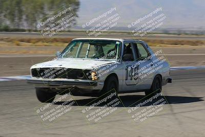 media/Oct-01-2022-24 Hours of Lemons (Sat) [[0fb1f7cfb1]]/10am (Front Straight)/